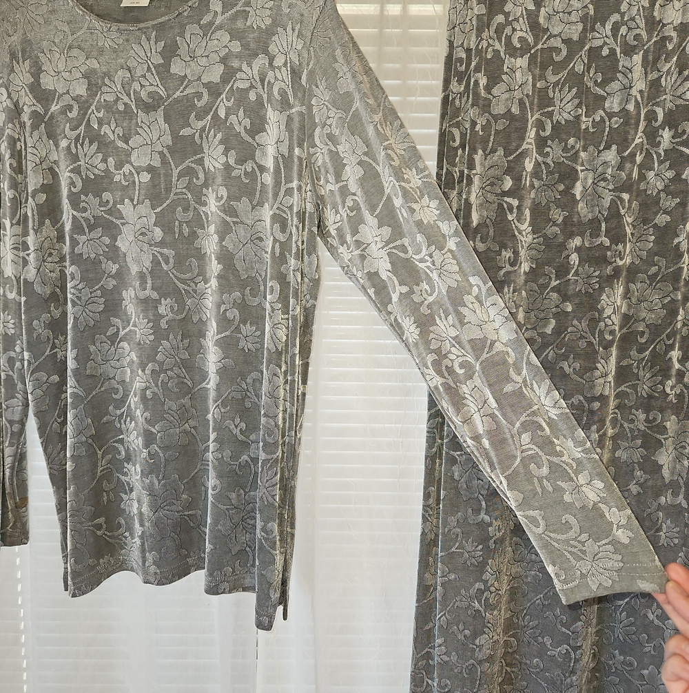 Clio Silver-Gray Floral Velvet Maxi Skirt w/ Top Set - Picture 4 of 14